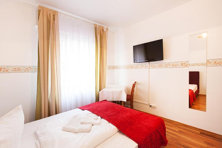 Pension Jasmin Pforzheim Dış mekan fotoğraf